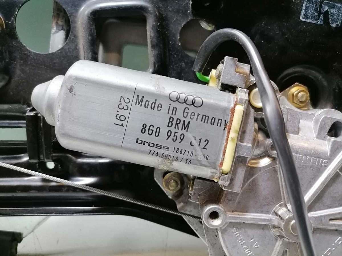 Audi 80 Cabriolet orginal Fensterheber hinten rechts mit Scheibe Bj.1991